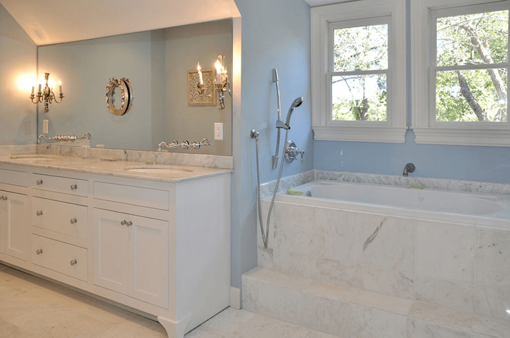 Fox and Pheasant Bathroom