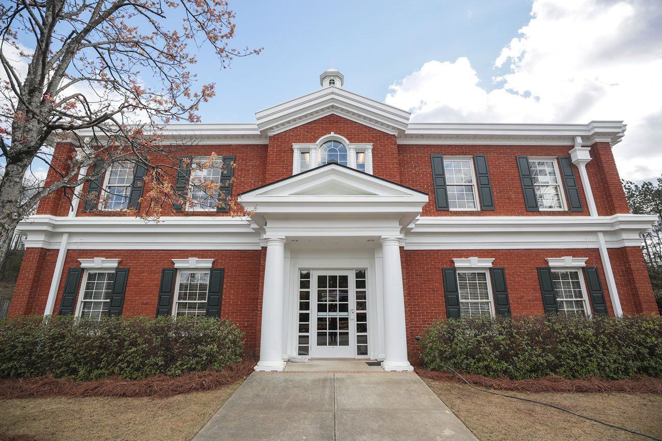 280-FEAT-Chelsea-Library-Book-Club_Chelsea-Library-outside